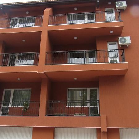 Apartment Flower Балчик Екстериор снимка