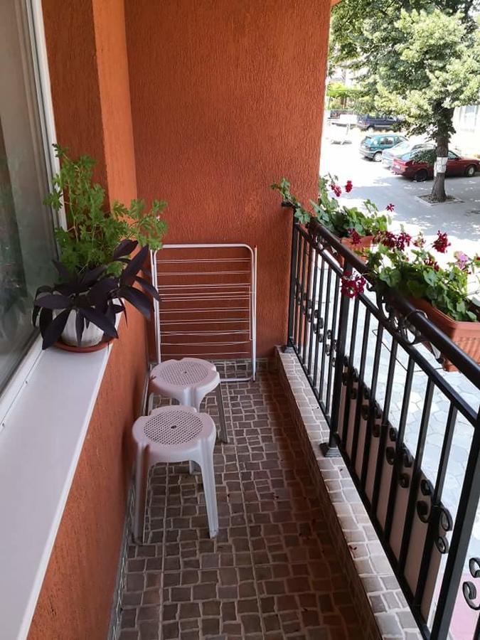 Apartment Flower Балчик Екстериор снимка