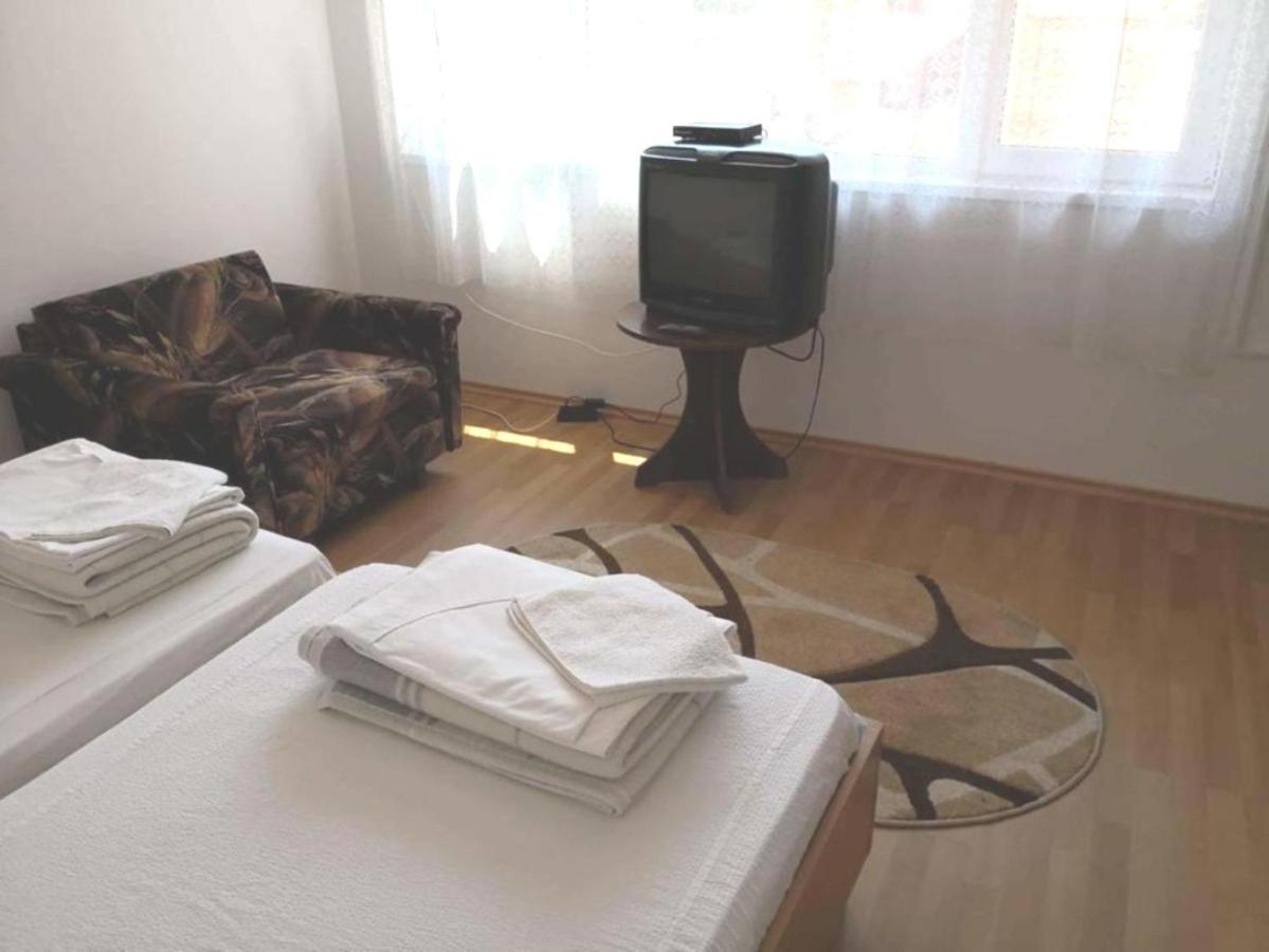 Apartment Flower Балчик Екстериор снимка